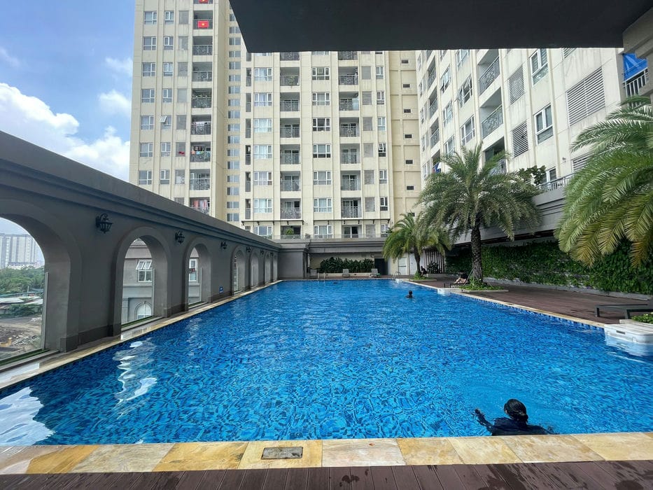 Hồ bơi người lớn tại saigon mia